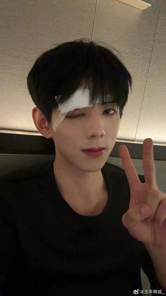 前中超门将、短剧演员王年将成拍剧时疑遭真打，被误伤眼部，剧组、对手戏演员致歉