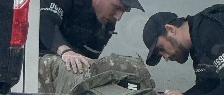 两名国民警卫队员在白宫附近遭枪击身亡，白宫进入封锁状态，特朗普要求向华盛顿增派数百名士兵