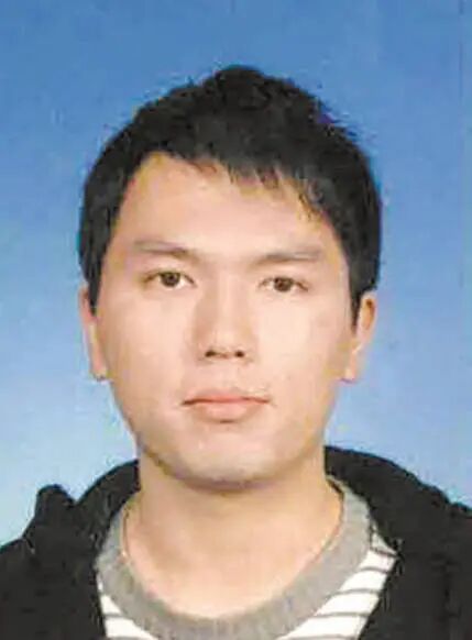 “替英雄同学尽孝”，大学生坚持15年……