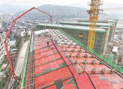 画里有话丨以奋斗之姿开启新的征程